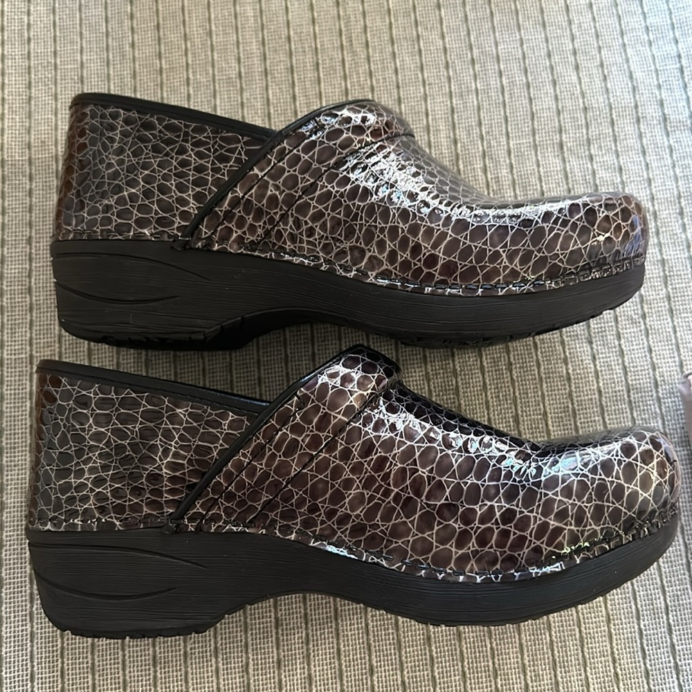 Dansko Clogs - Picture 4 of 6